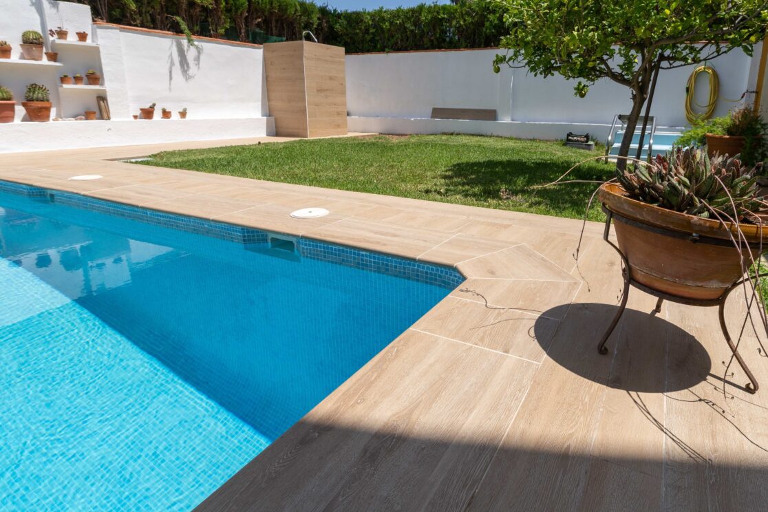 Modern Swimming Pool Edge Pieces - Exagres