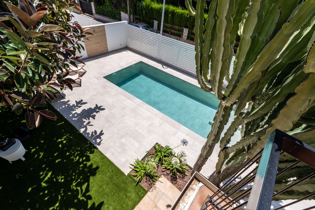 Landscaping for garden with pool | Exagres